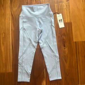 Alo Yoga High-Waist Laced Capri Leggings